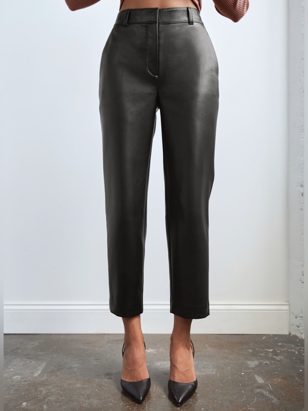 Aritzia Babaton Command Crop Midrise Faux Leather Straight Leg Pant Black US 00